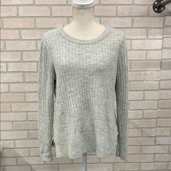 Gray Ribbed Knit Pullover Sweater - Picture 1 of 3